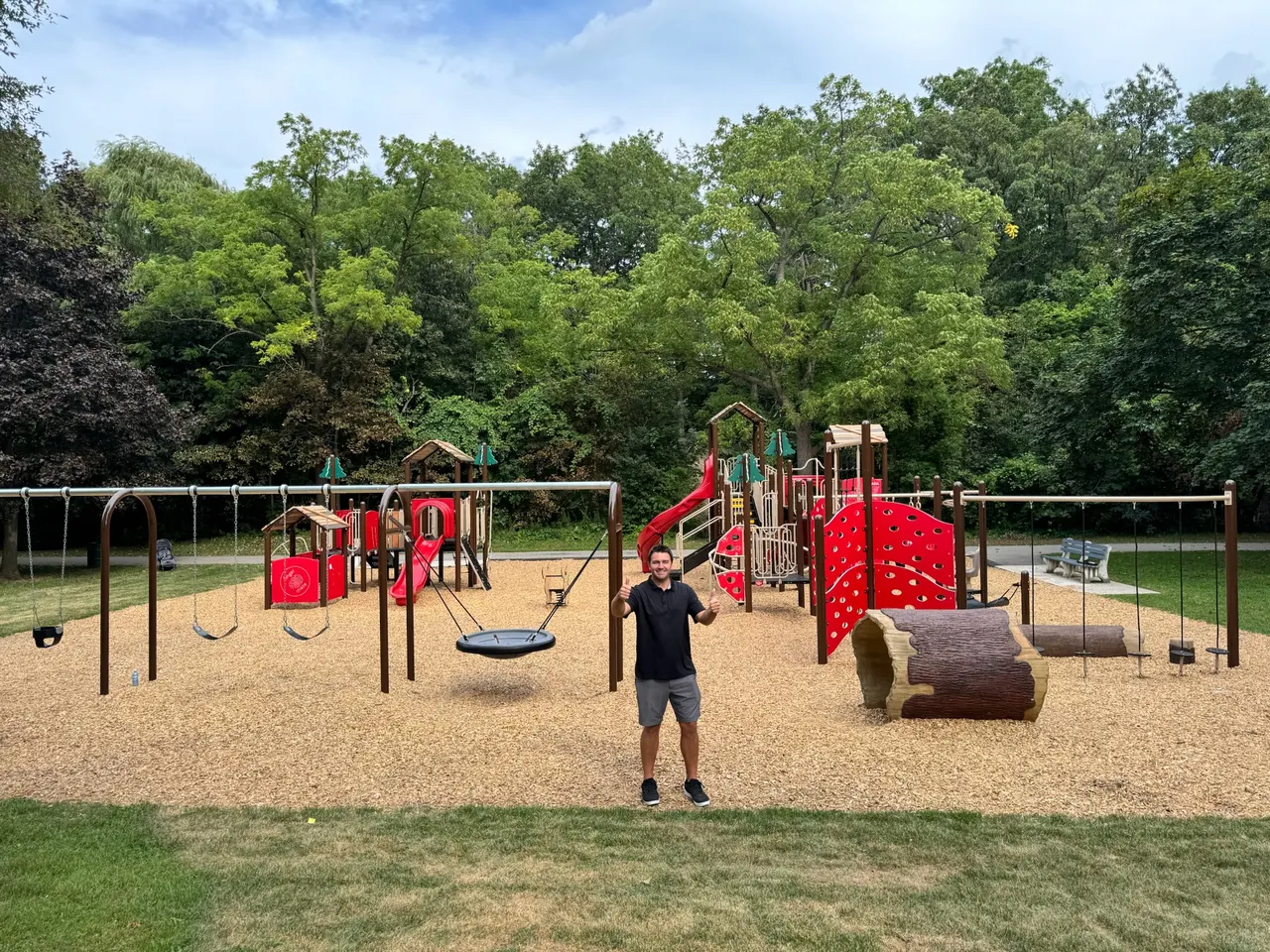 A new playground structure with swings and climbing equipment in Ward 5